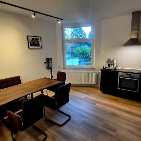 Zentral Zwischen Und Buer